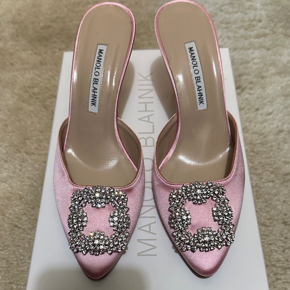 baby pink Manolo hangisimu mules rare color NWT